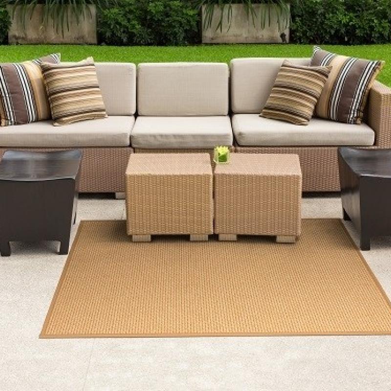 All-Weather Indoor/Outdoor Polypropylene Rug in Costa Rica Sisal.
