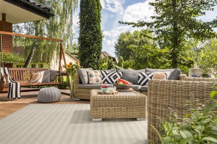 Shopping for an Outdoor Rug for Your Deck