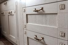 Custom Kitchen Cabinet Hardware