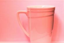 Living Coral Mug Livens Up Kitchen Space