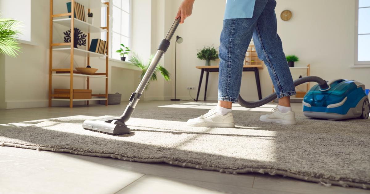 How to Vacuum Wool Rug: Expert Tips for Deep Cleaning